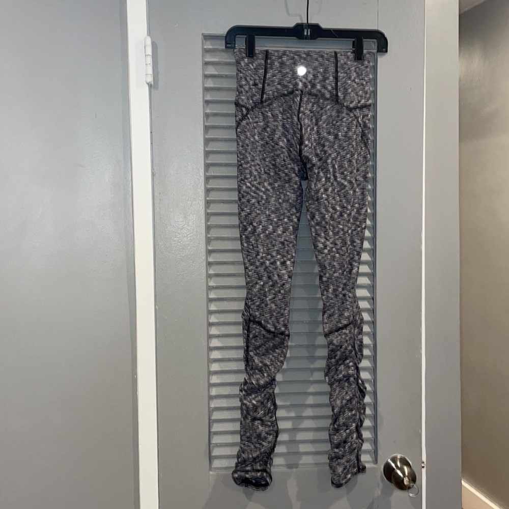 Lululemon wunder under ruffled up bottom